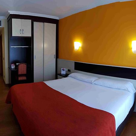 Hotel Venta De Etxalar Exterior photo